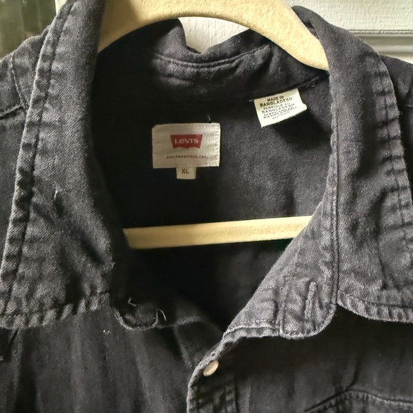 Levi’s Black Snap Shirt size XL - Picture 3 of 7